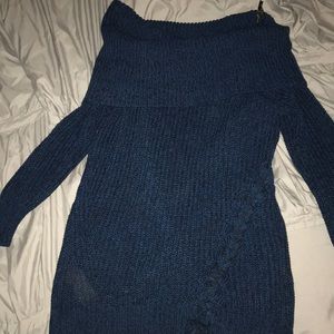 Jessica Simpson blue sweater